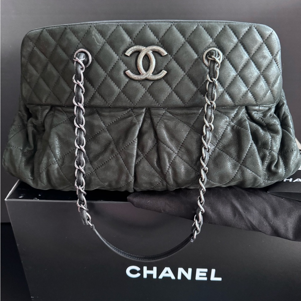Chanel Bowling Bag, 94305 in black with silver hardware in Metallic Calfskin